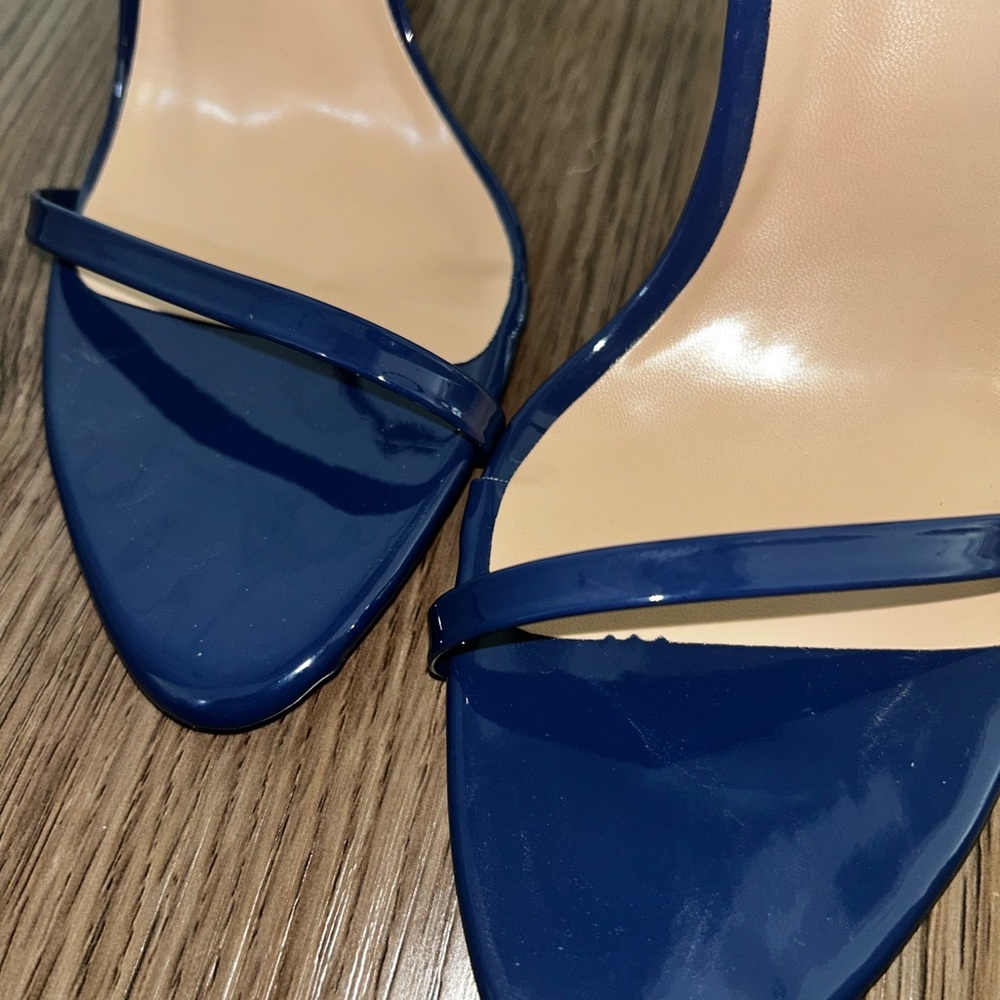Elegant Navy Women's Heels - Picture 7 of 7